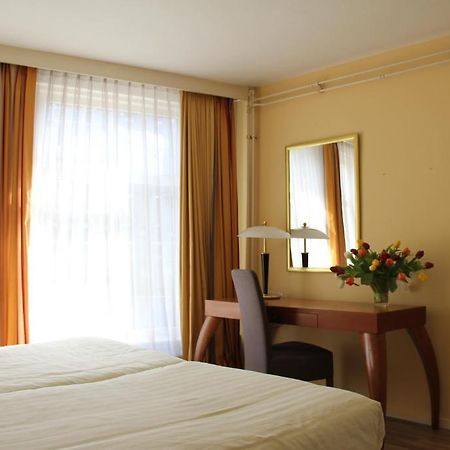 Hotel Alfa Амстердам Экстерьер фото