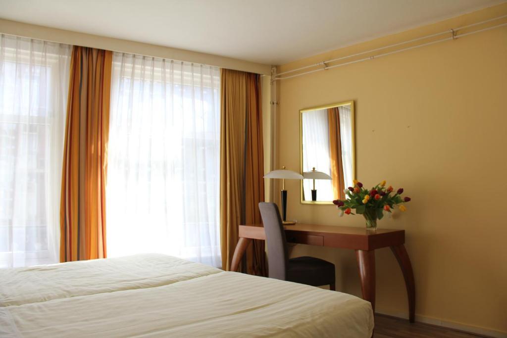 Hotel Alfa Амстердам Экстерьер фото